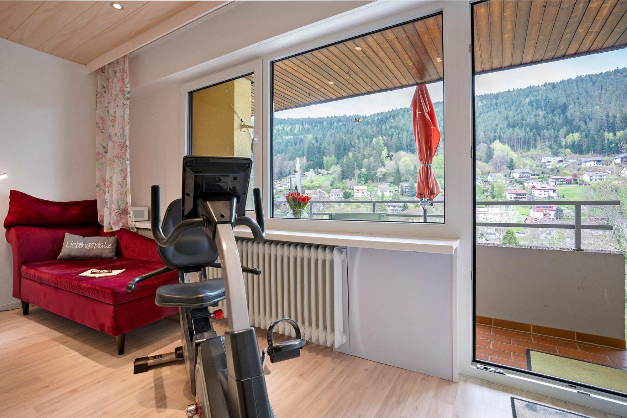 Fewo Talblick Mit Schwimmbad Bad Wildbad Buitenkant foto