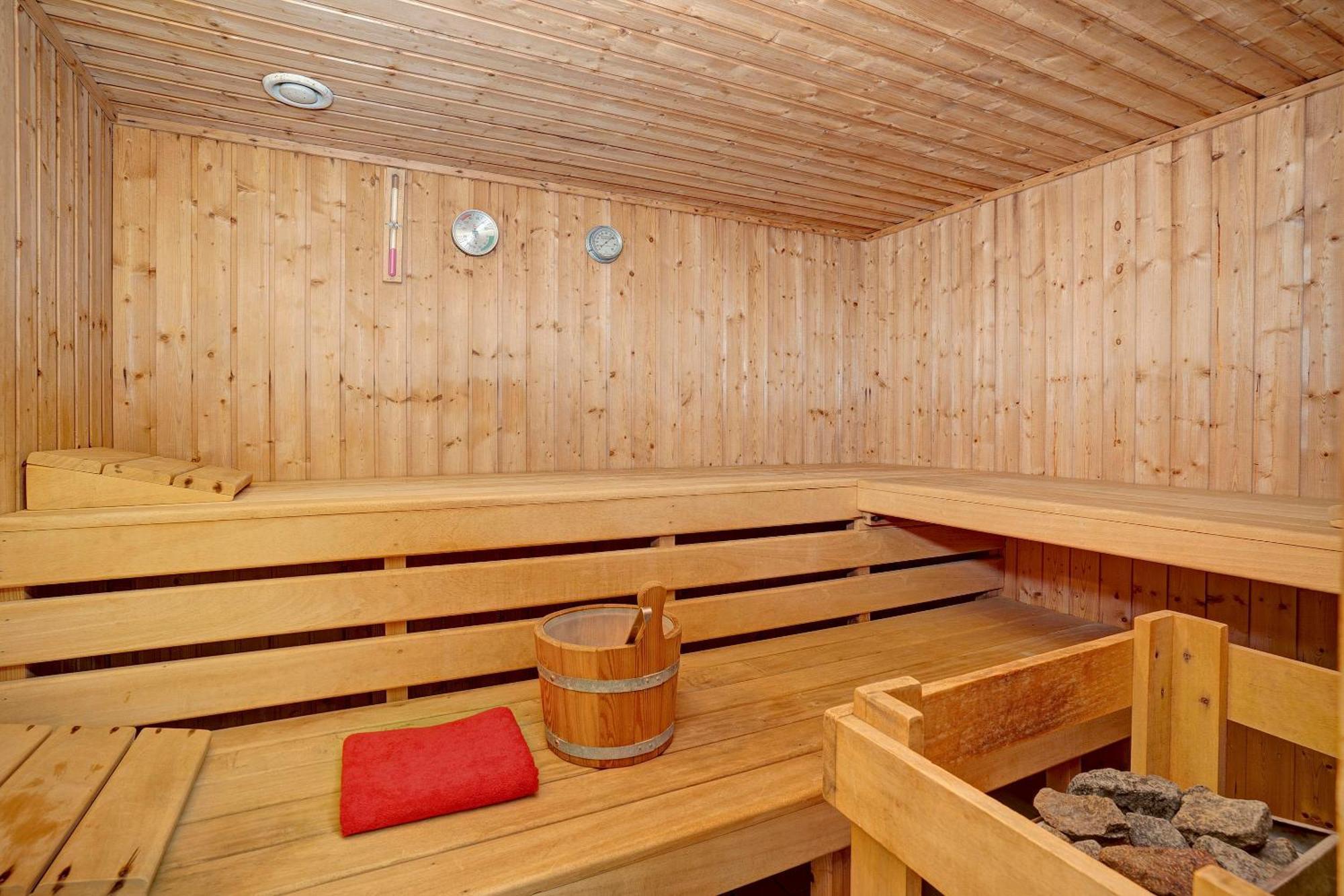Fewo Talblick Mit Schwimmbad Bad Wildbad Buitenkant foto